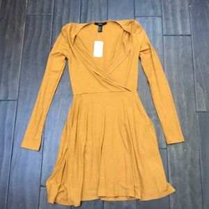 Cute yellow long sleeve flowy dress